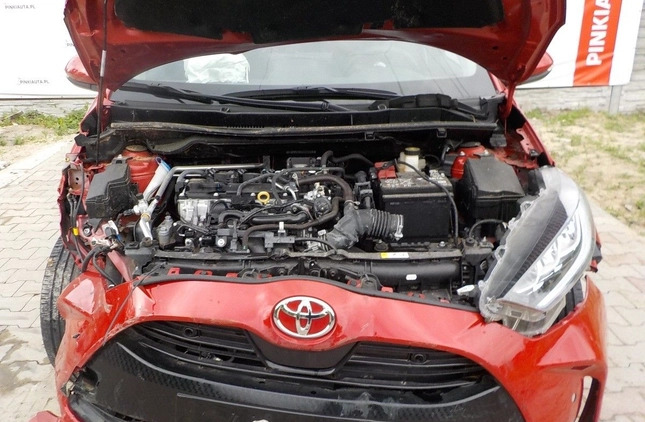 Toyota Yaris cena 14900 przebieg: 8000, rok produkcji 2022 z Wolin małe 211
